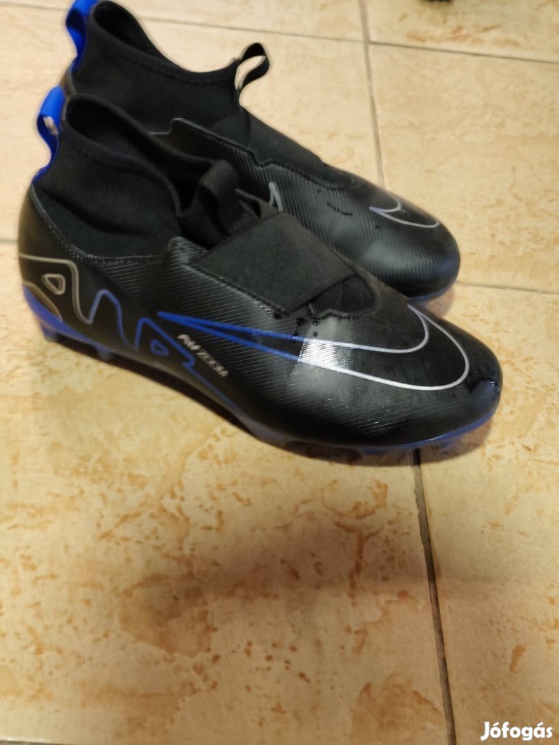 Eladó újszerű állapotban lévő Nike stoplis cipő