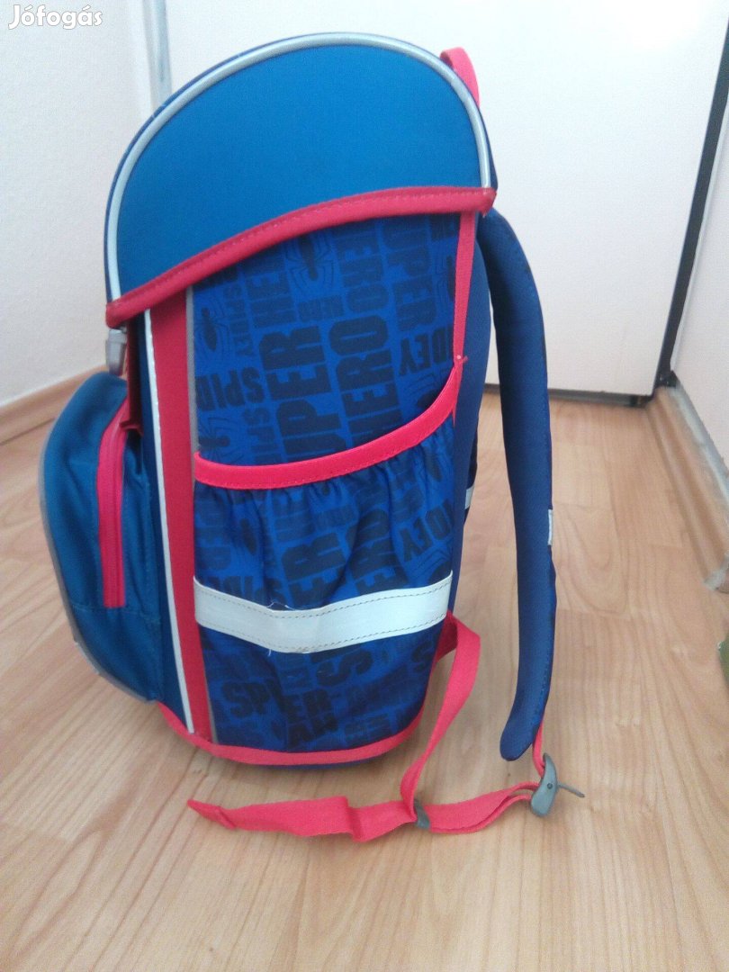 Eladó újszerű állapotban lévő pókemberes hátitáska
