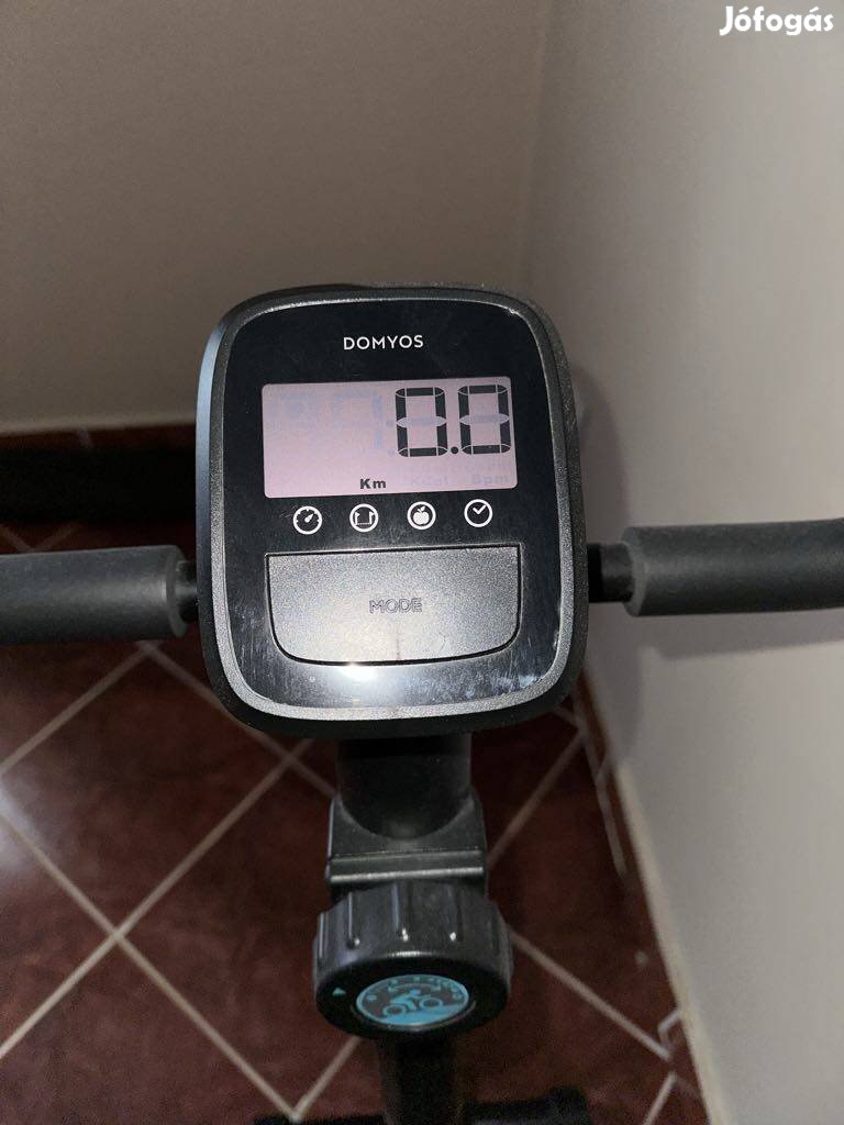 Eladó újszerű állapotú Domyos szobakerékpár nyeregvédővel!