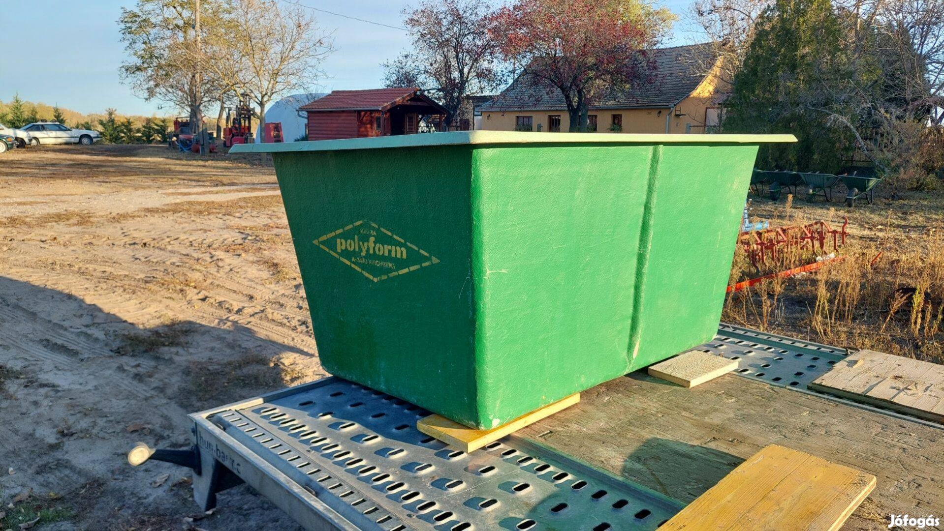 Eladó üvegszálas kád tartály