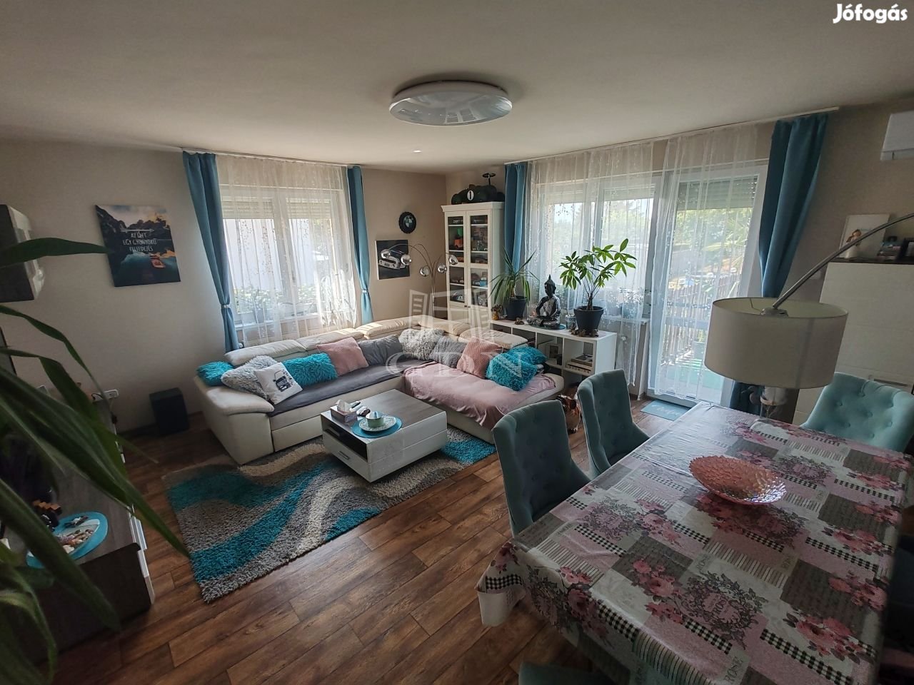 Eladó üzlethelyiség Csömör, Nagy Sándor utca