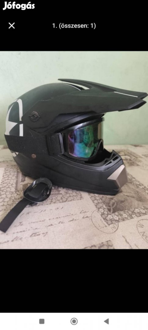 Eladó vadonat új bukósisak.