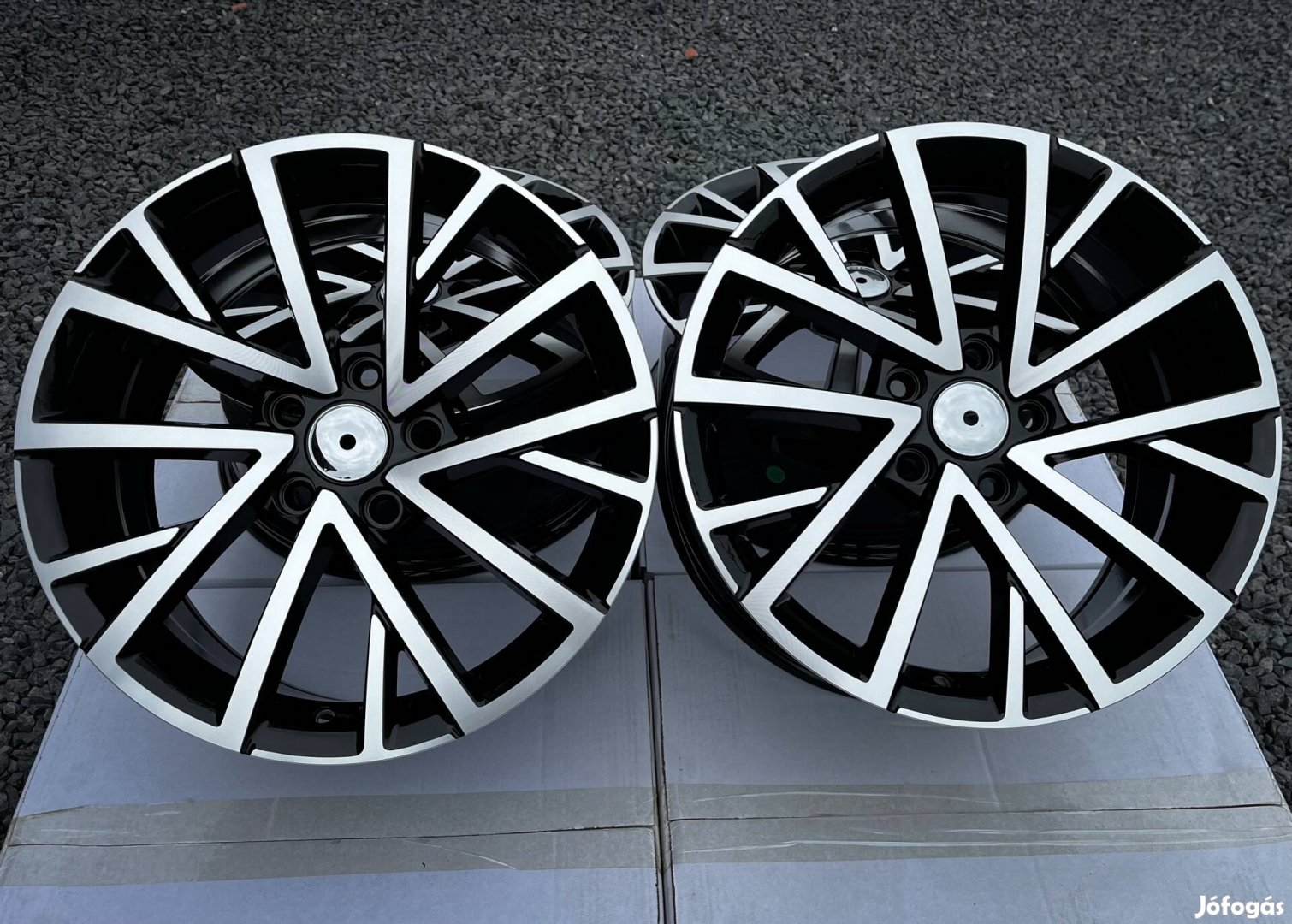 Eladó vadonatúj Misty R17 - 5x112 alufelni