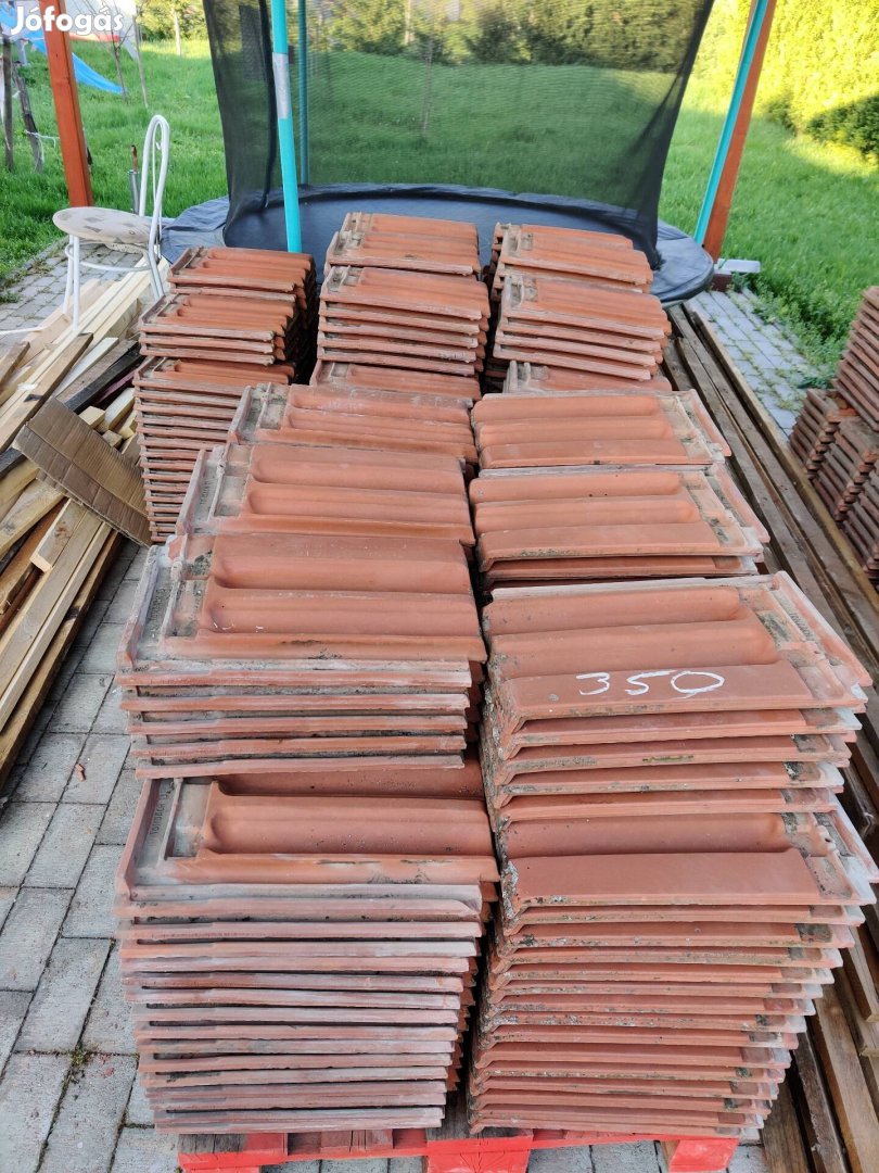 Eladó,vagy cserelhető,hasznalttondach csardas natúr cserep.