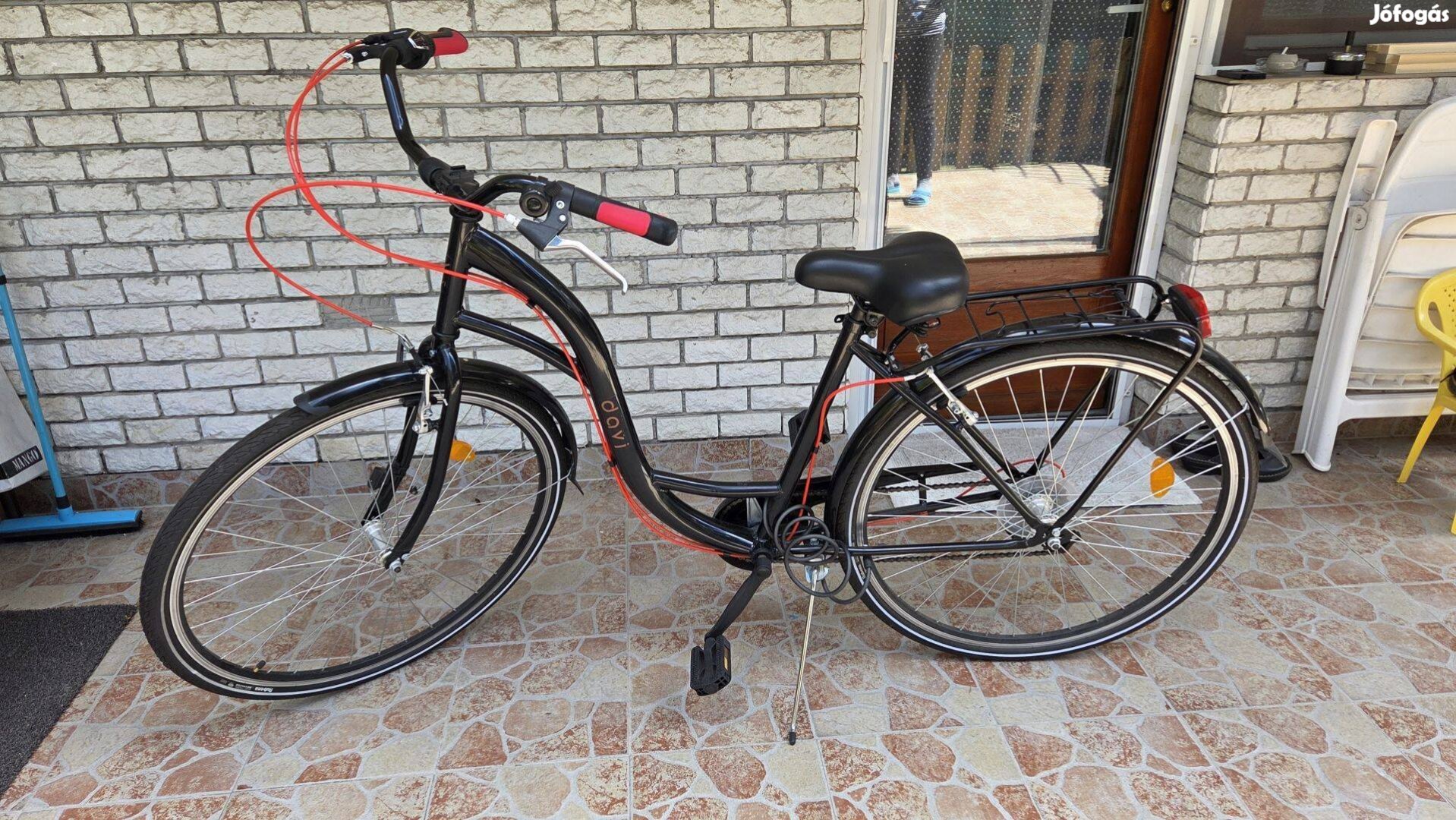 Eladó városi női kerékpár