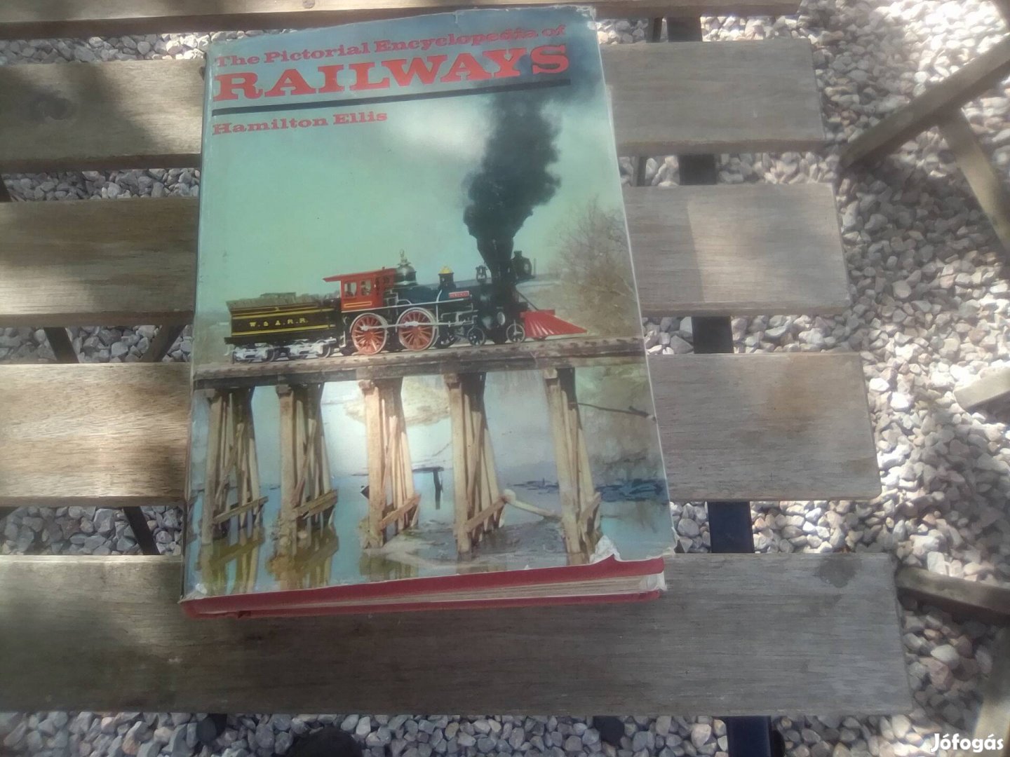 Eladó vasúti könyv 