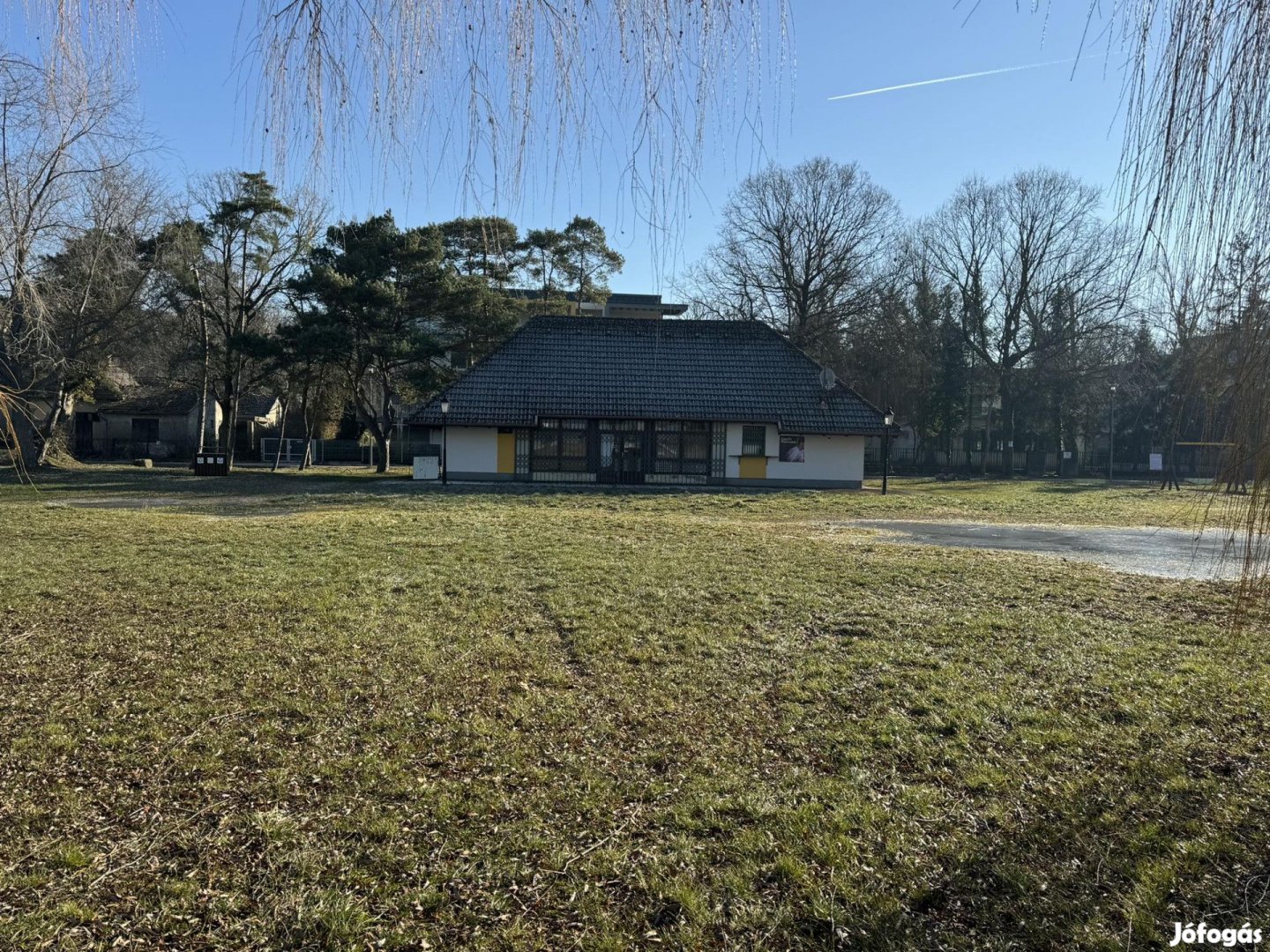 Eladó vendéglátóipari egység, Balatonszemes