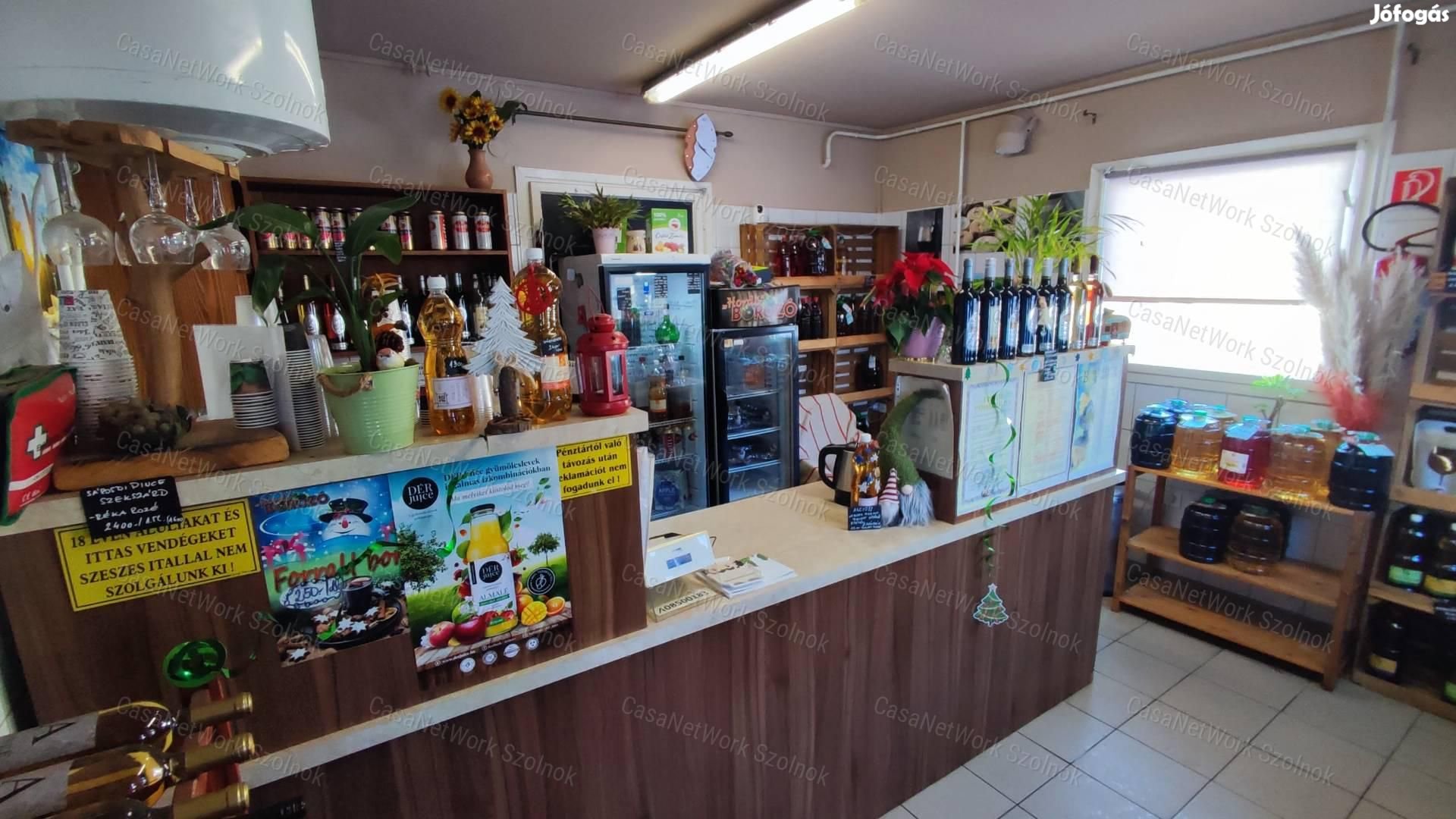 Eladó vendéglátóipari egység, lakóházzal, garázzsal,