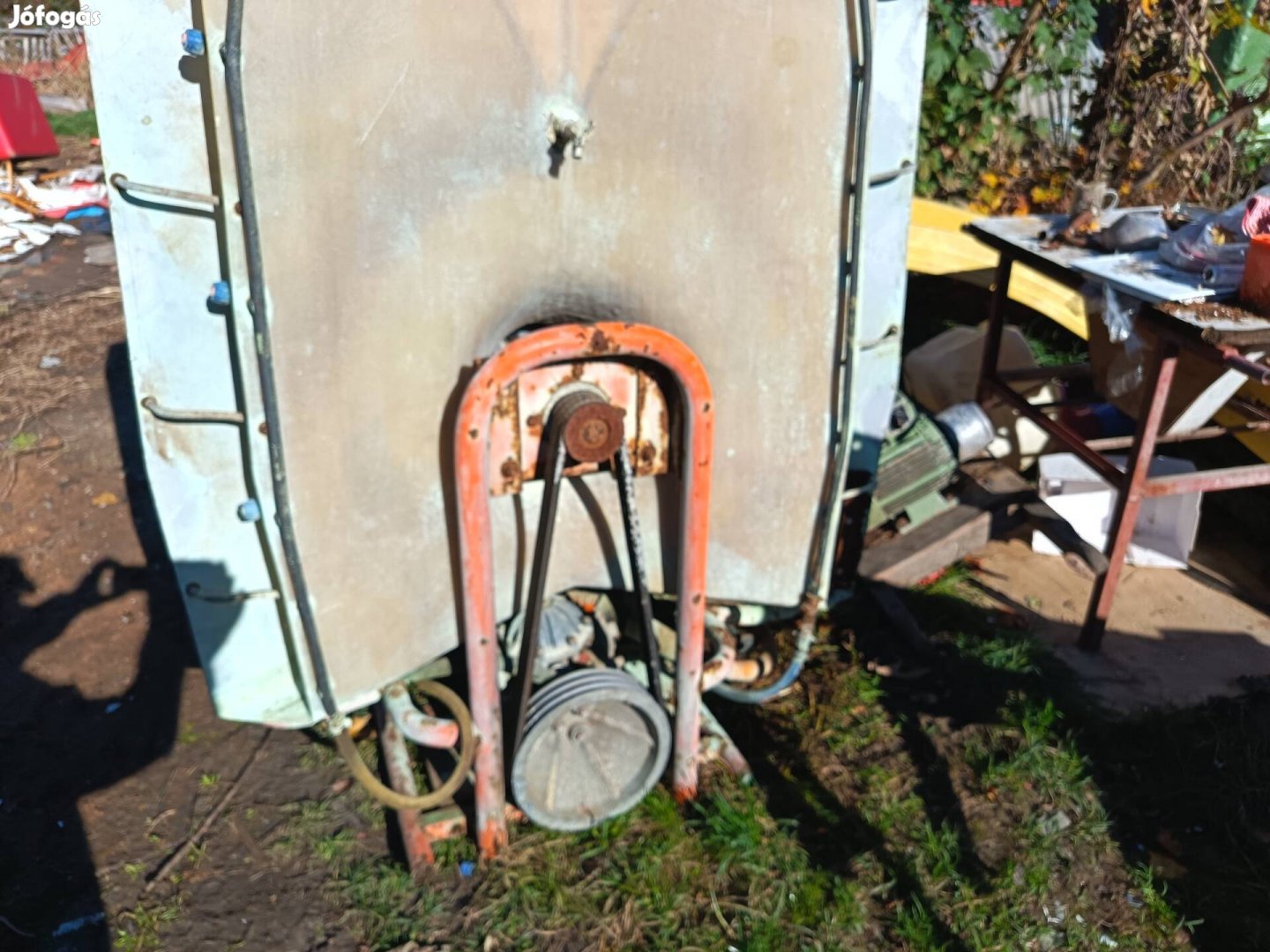 Elado ventilatoros permetező