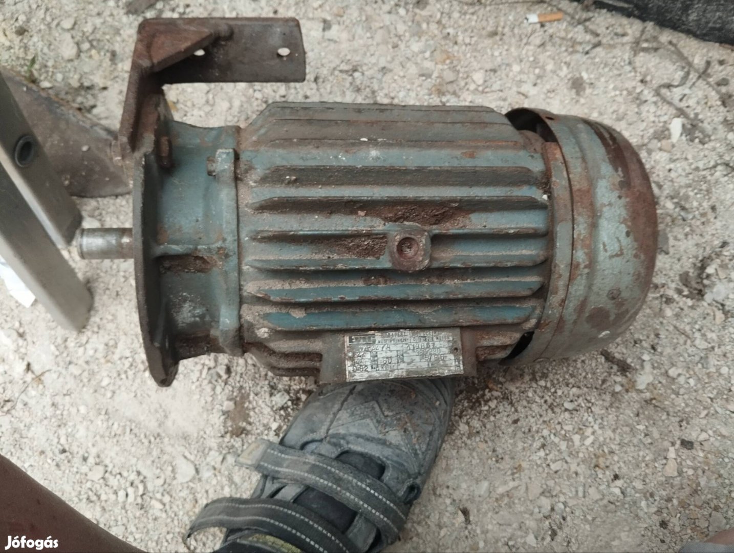Eladó villanymotor 