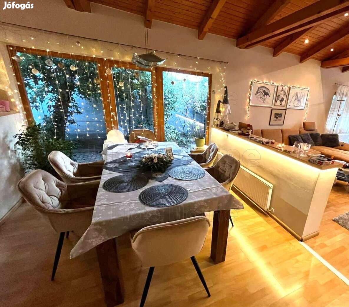 Eladó víz közeli, 3 lakrészes családi ház Balatonbogláron!