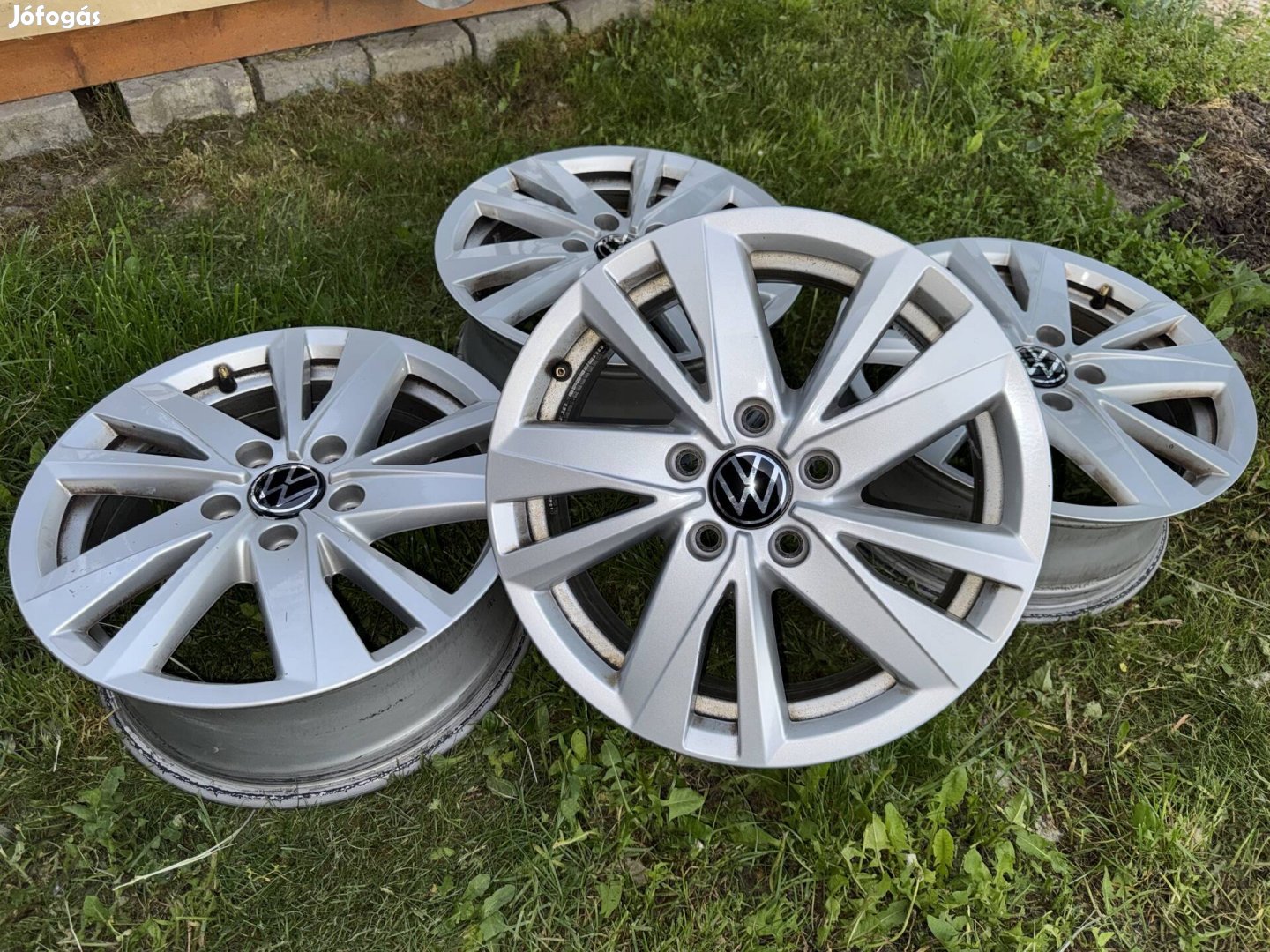 Eladó vw gyári alufelni 16" 5x112