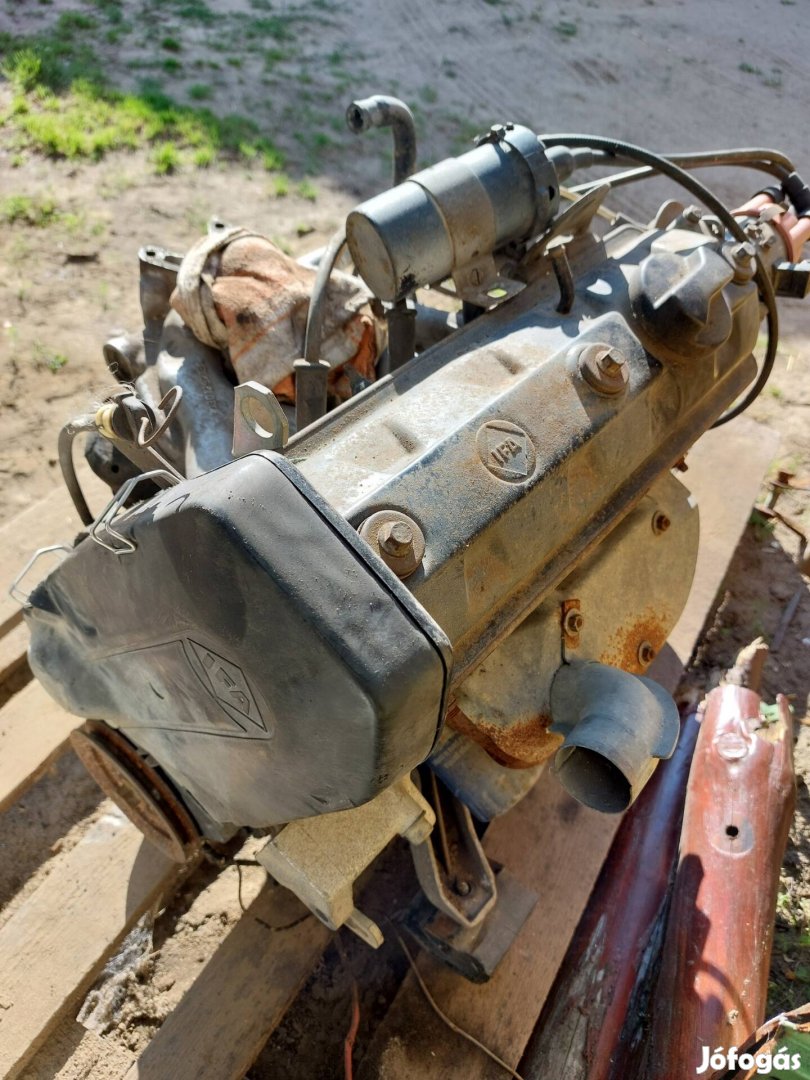 Eladó wartburg motor váltó egyben 20000ft