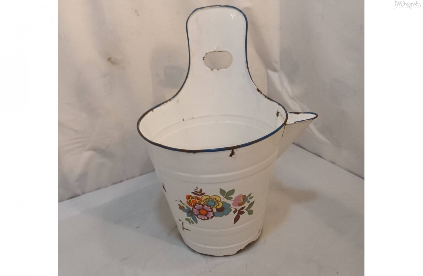 Eladó zománcos sajtár