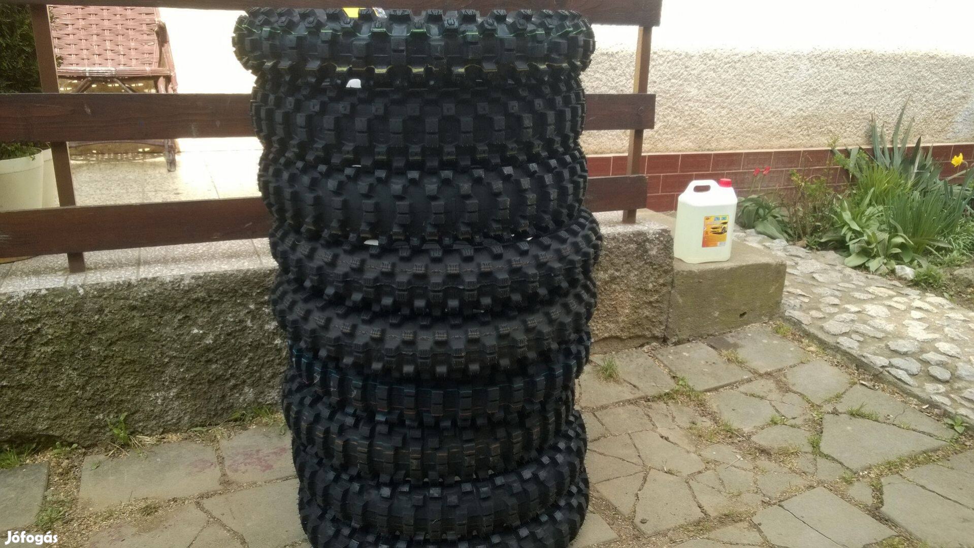 Eladóak uj cross gumik mitas és dunlop