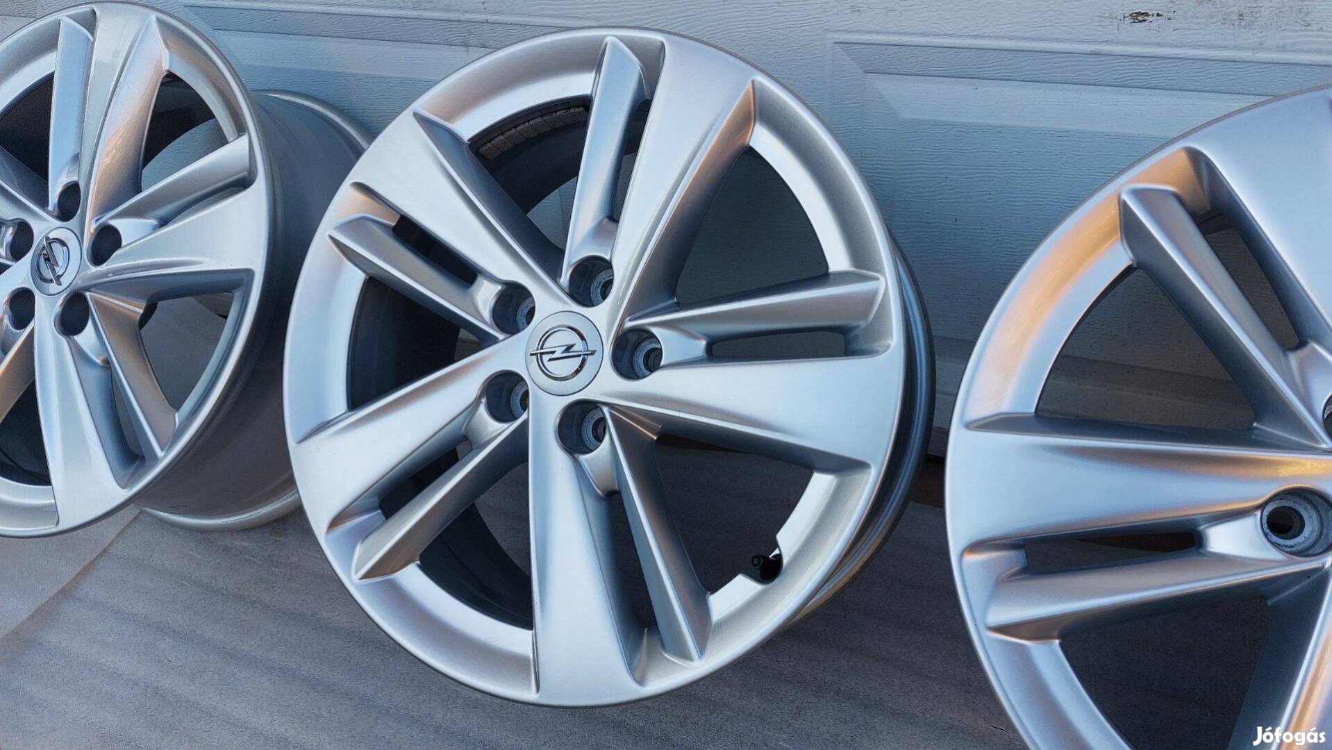 Eladógyári, Opel Grandland X 17" alufelni 5x108 ujszerű űűű