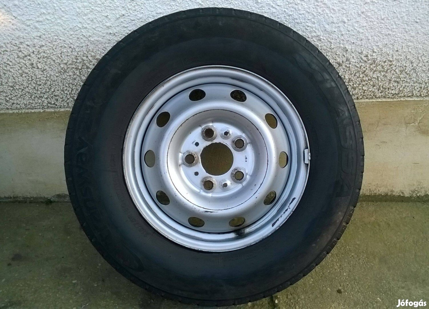 Eladók 16-os Ducato,Jumper,Boxer Lemezfelnik 215/75R16 C gumikkal