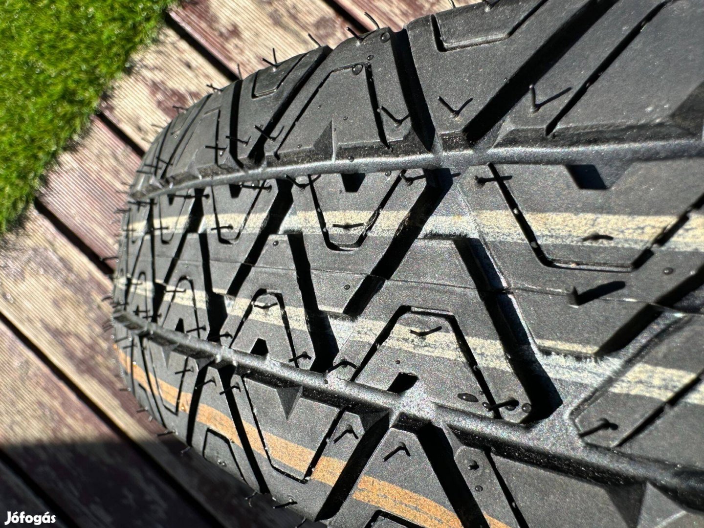 Eladóvá vált BMW gyári pótkerék