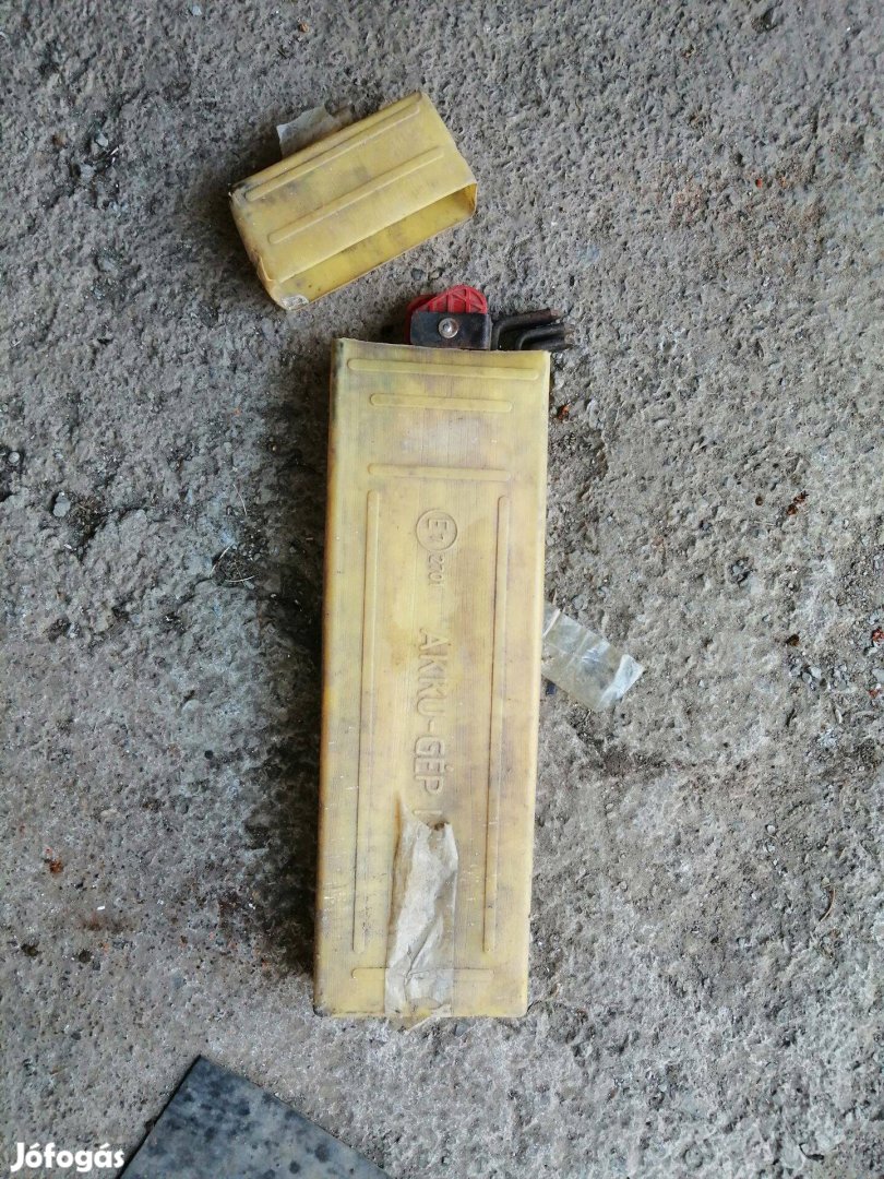 Elakadás jelző háromszög