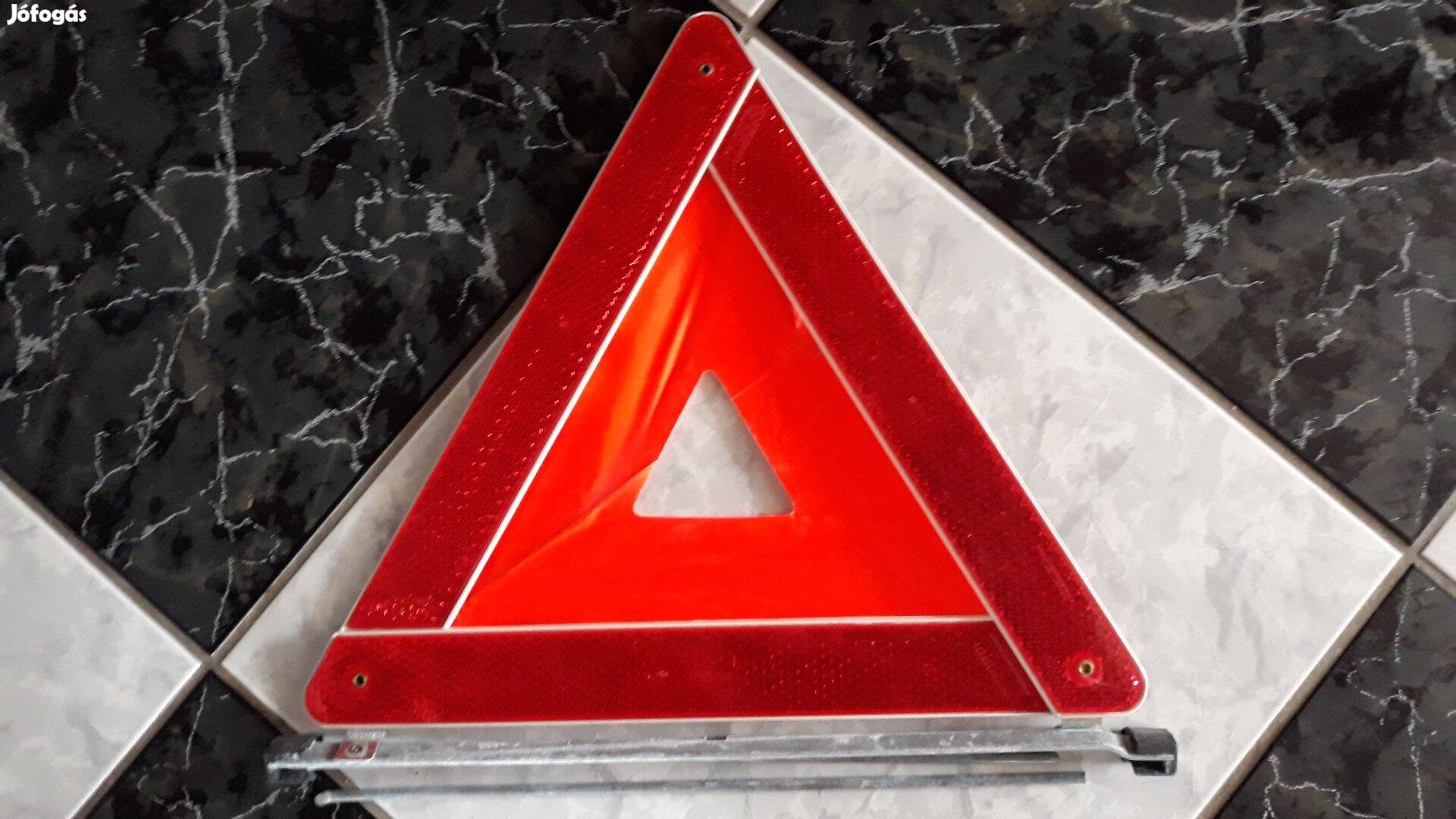 Elakadásjelző háromszög