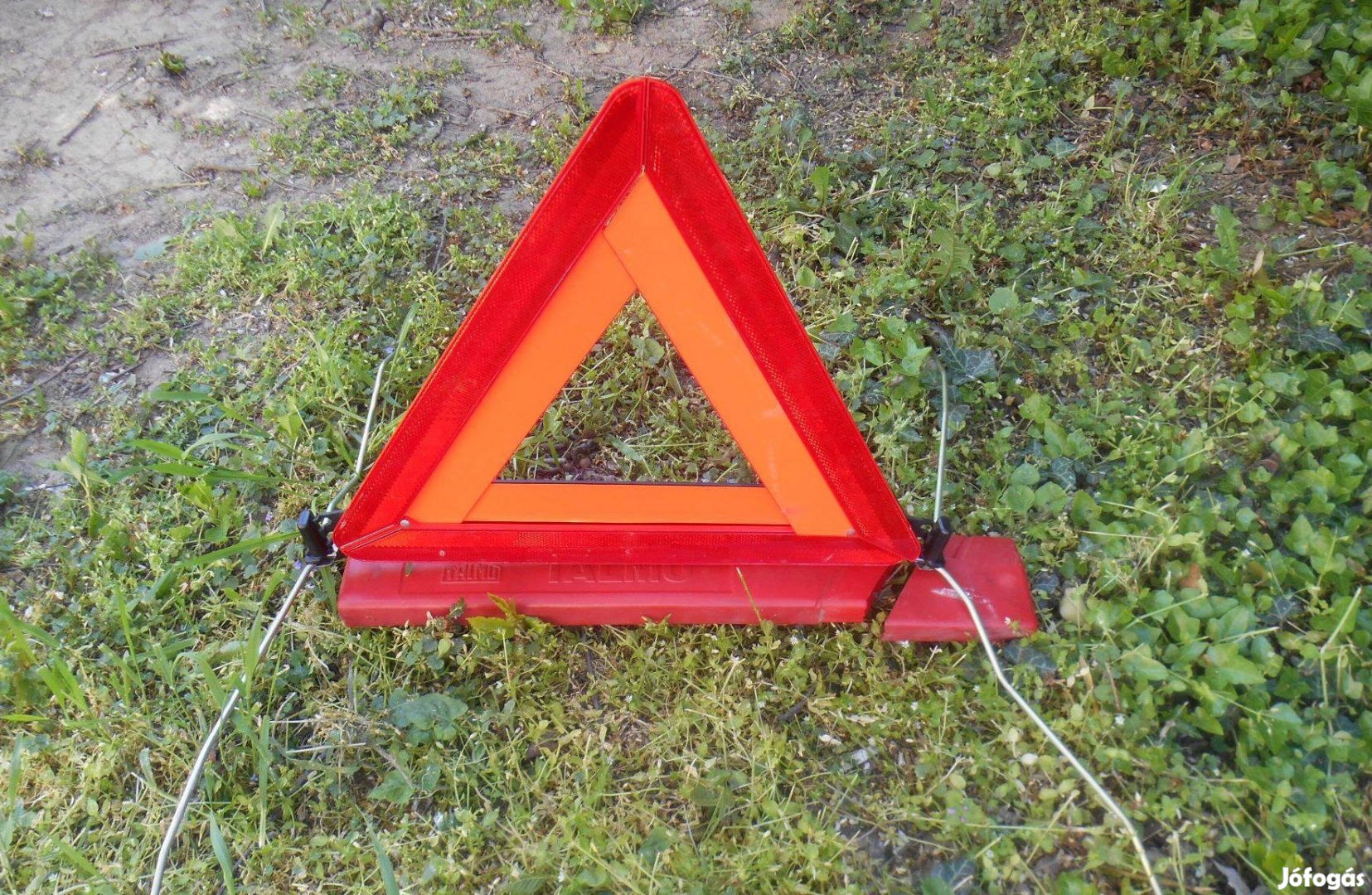 Elakadásjelző háromszög