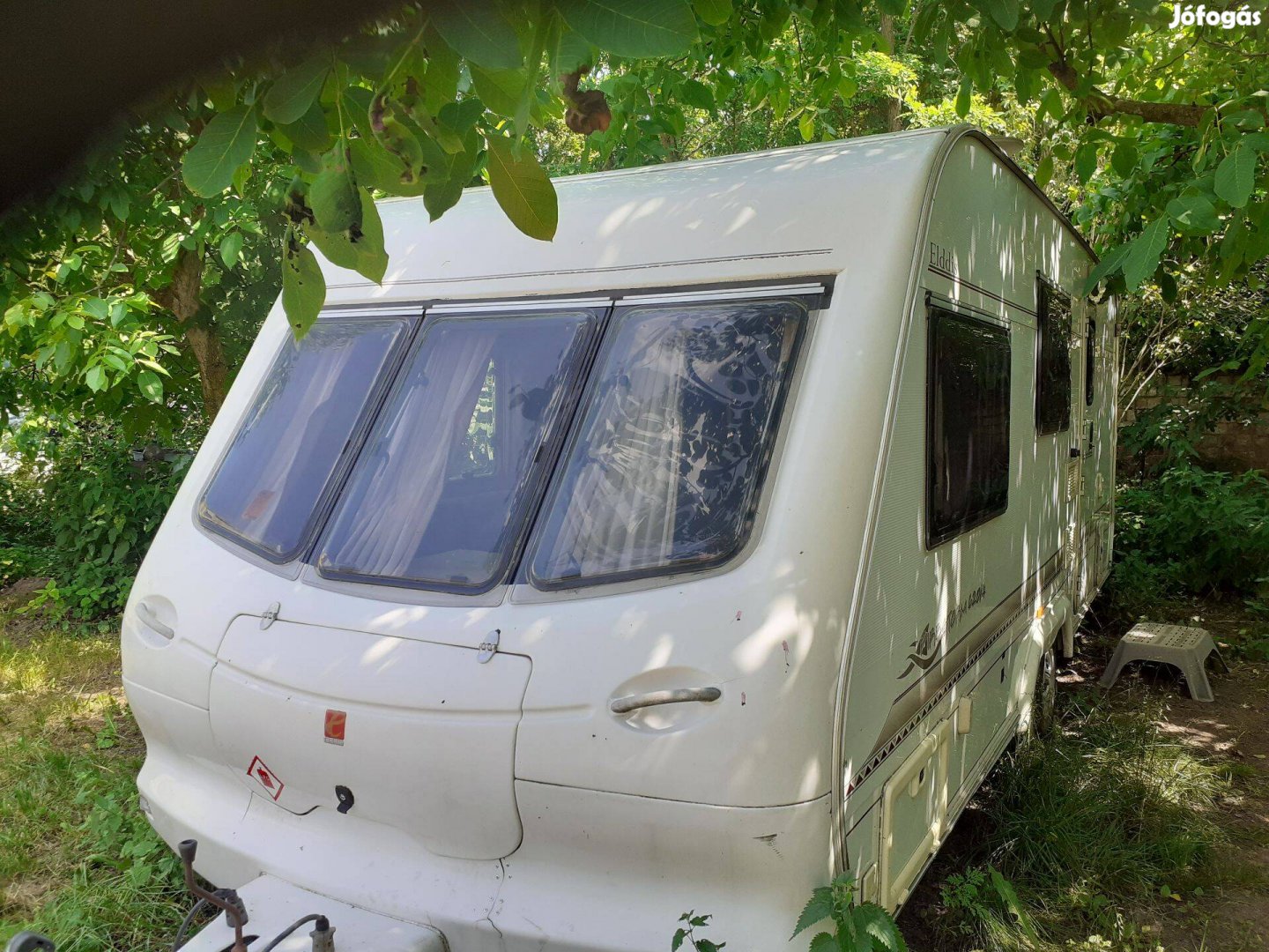 Elddis Telepítésre nagy lakókocsi 4 szemelyes működő berendezésekkel