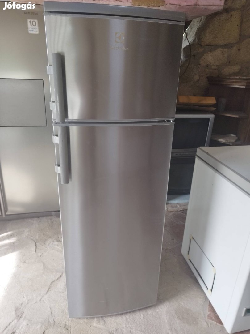 Electrolux 263 literes hűtőszekrény fagyasztó garanciával 