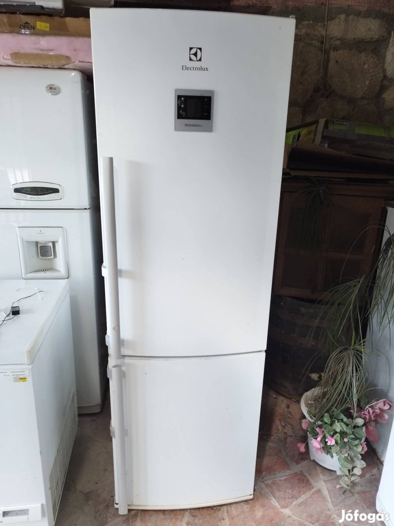 Electrolux 340 literes hűtőszekrény fagyasztó 