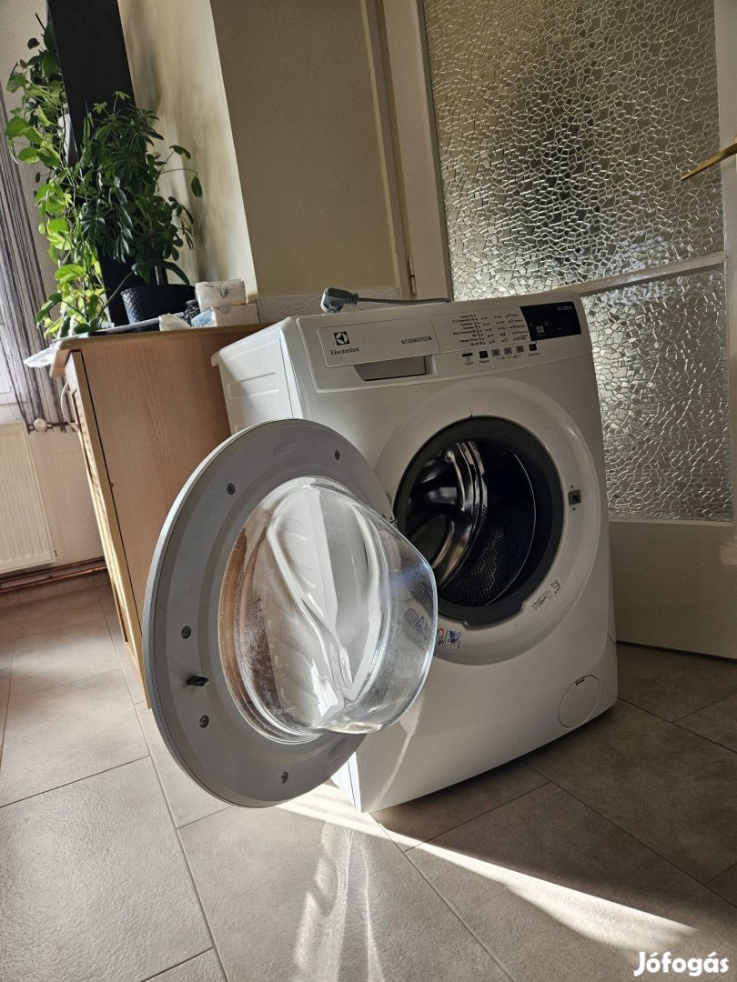 Electrolux 8kg-os mosógép kezdődő csapágyhibával Edelényben