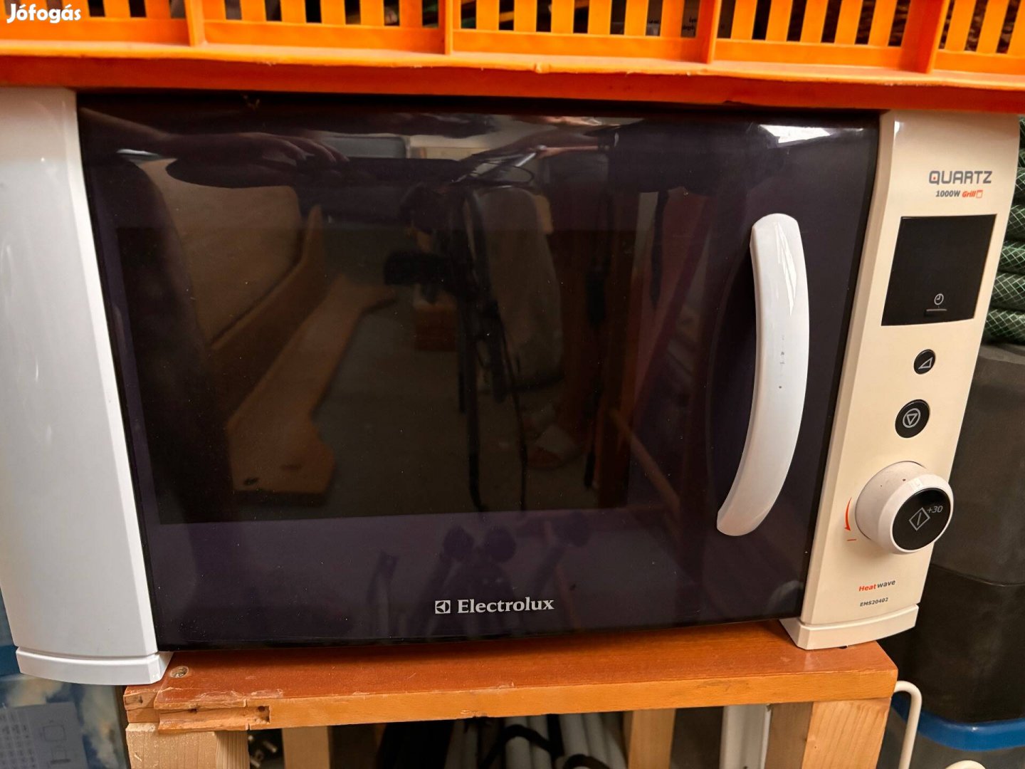 Electrolux EMS 20402 mikrohullámú sütő