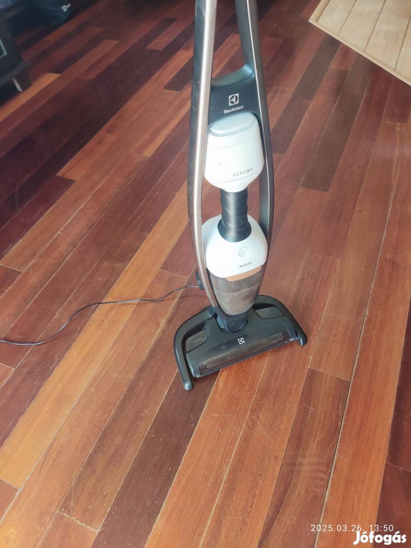 Electrolux PQ92-Algs Pure Q9 akksi nélkül sok tartozékkal