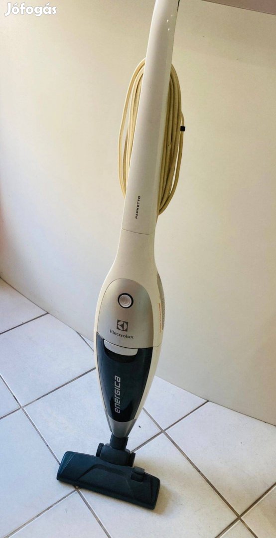 Electrolux ZS220B álló porszívó