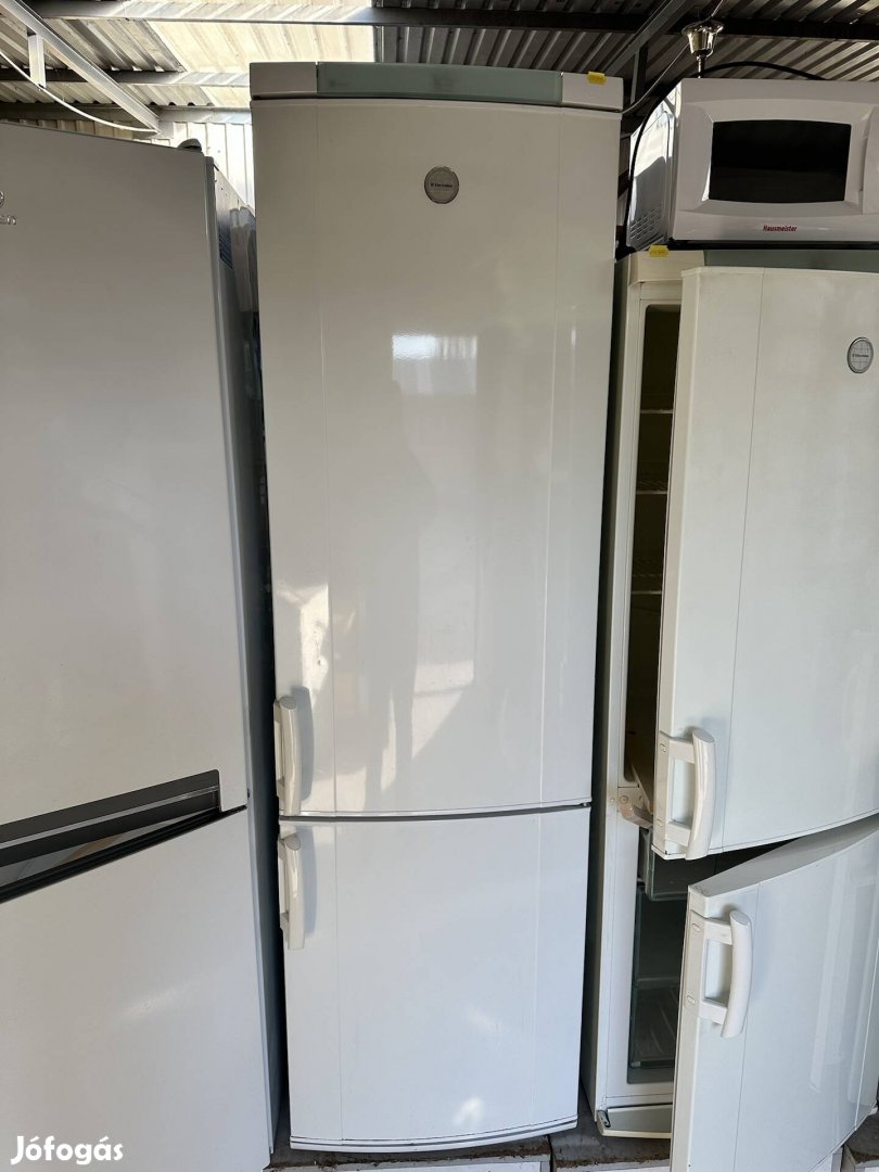 Electrolux alulfagyasztós kombinált hűtőszekrény 2m magas hűtő