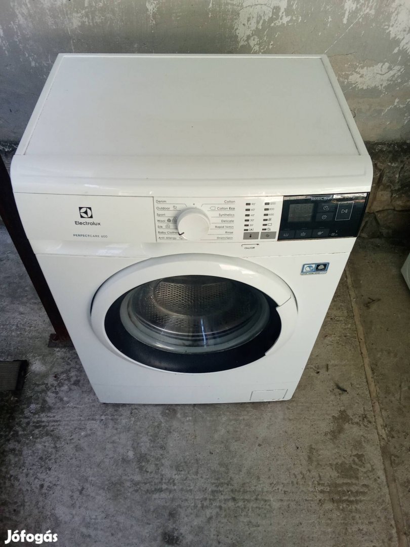 Electrolux digitális keskeny mosógép 