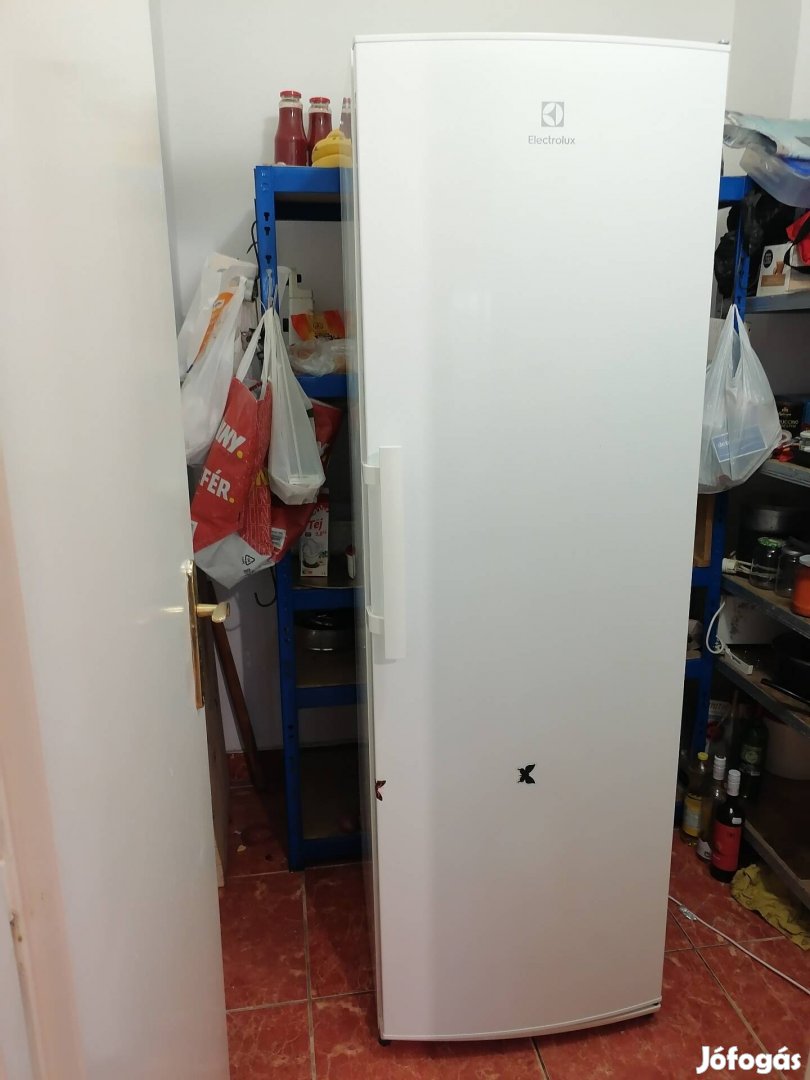 Electrolux hűtő /fagyasztó nélküli /