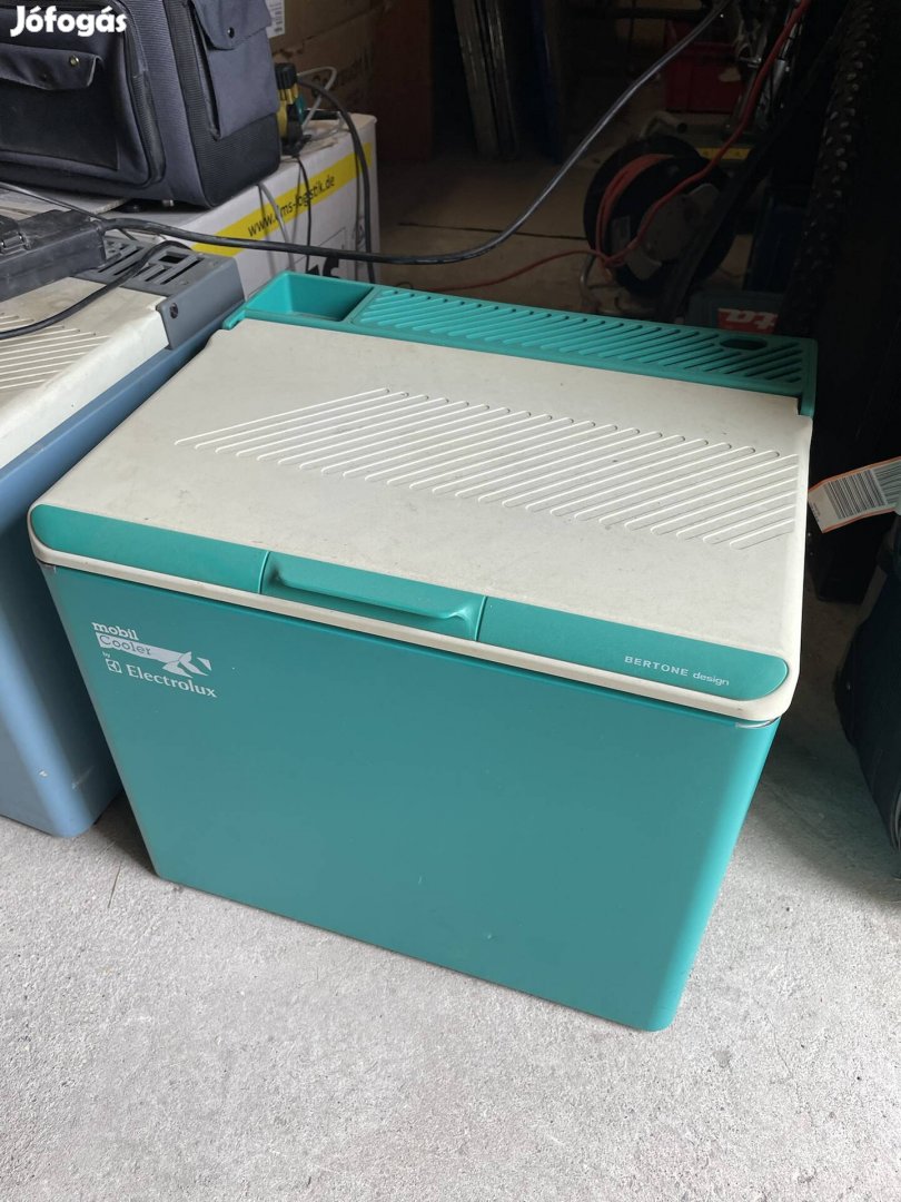 Electrolux hűtő box 12V 220V eladó 