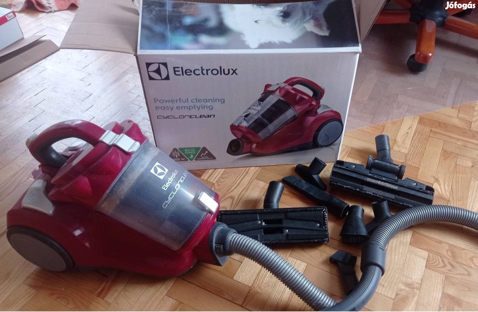 Electrolux porszívó Cyclonclean sok tartozékkal