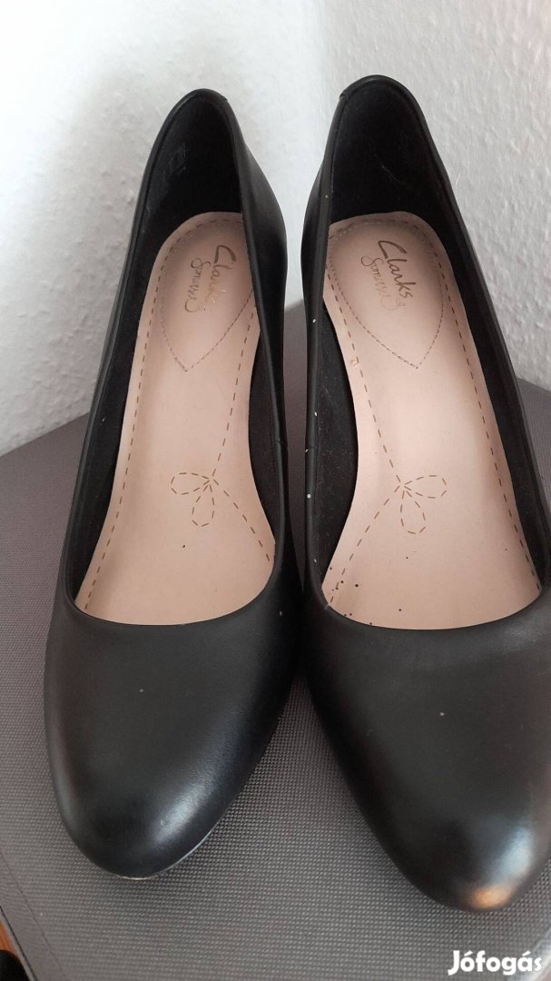 Elegáns 40-es női bőr cipő