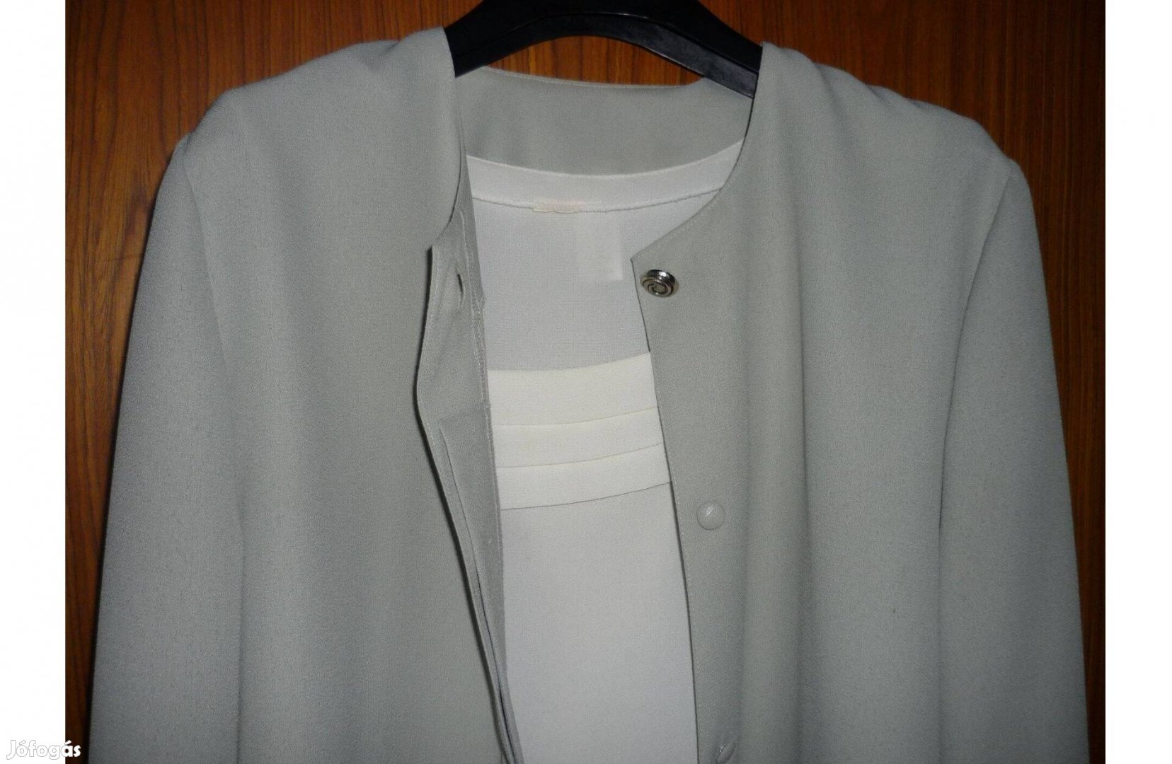 Elegáns 4 részes (örömanya) kosztüm L méretben