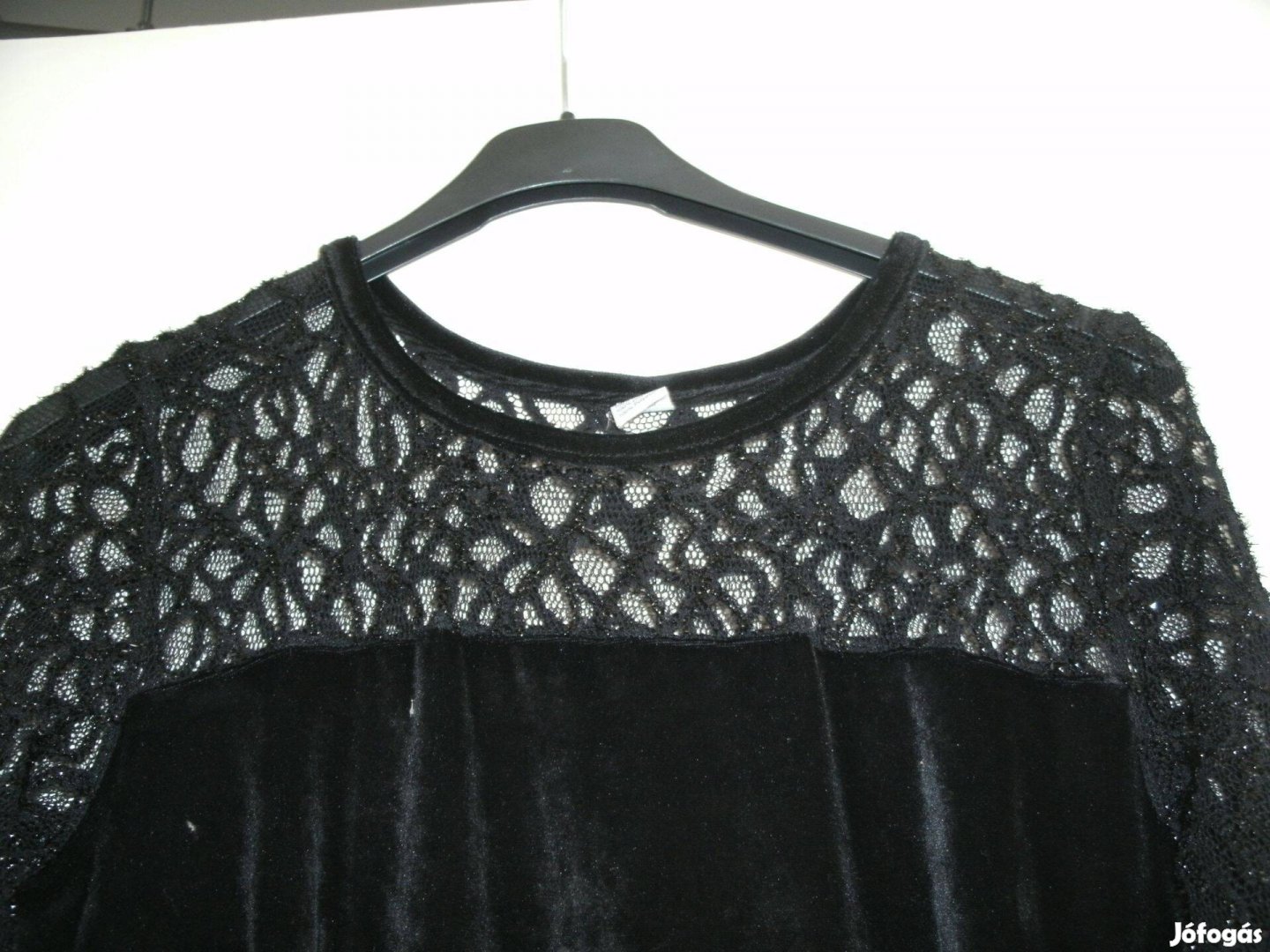 Elegáns, egyedi különleges, alkalmi fekete ruha "L" méret