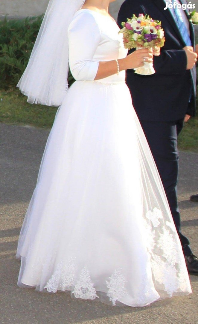 Elegáns, egyszerű menyasszonyi ruha 42-es méretben