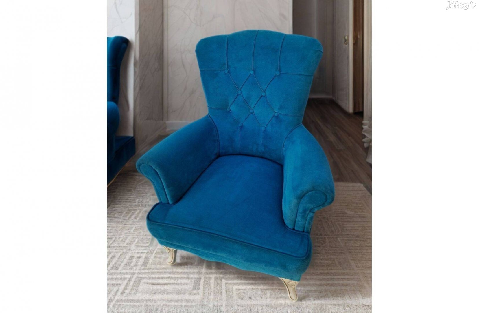 Elegáns, türkizkék színű, nagy méretű fotel kiváló állapotban