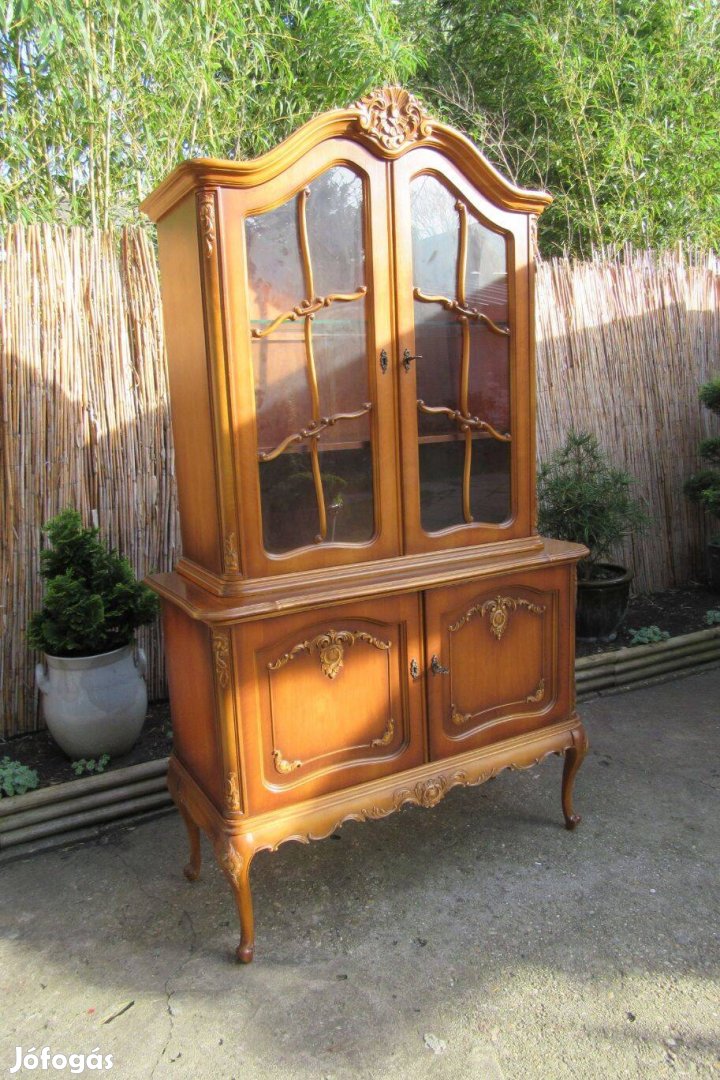 Elegáns chippendale vitrin - komód 195 cm magas