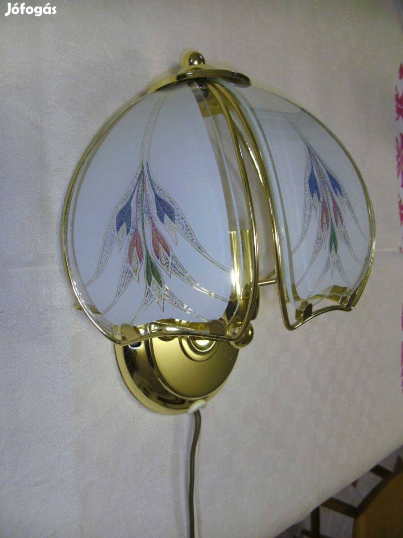 Elegáns falikar pár