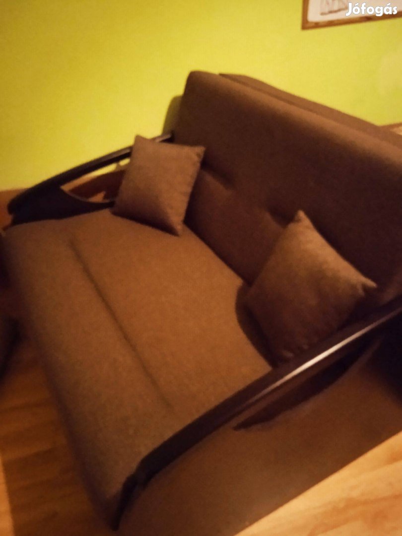 Elegáns kanapé