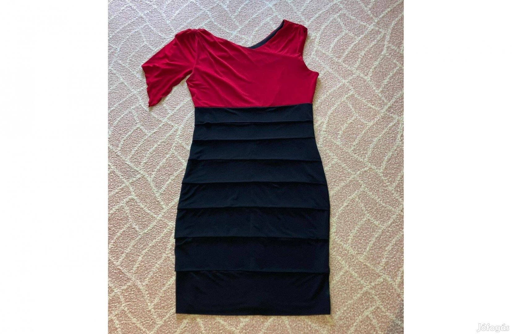 Elegáns koktélruha