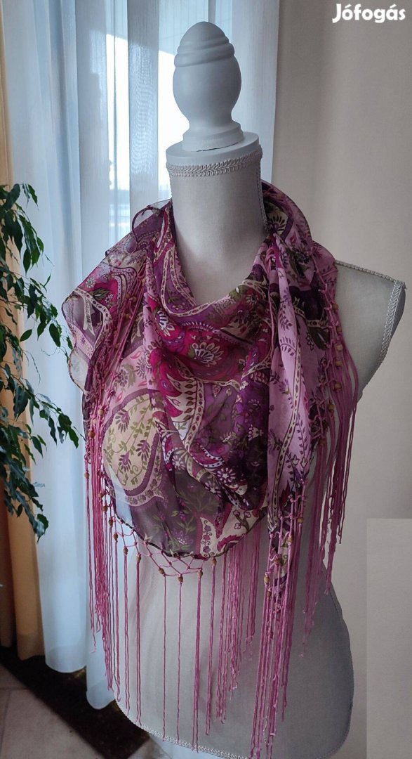 Elegáns rojtos női vállkendősál