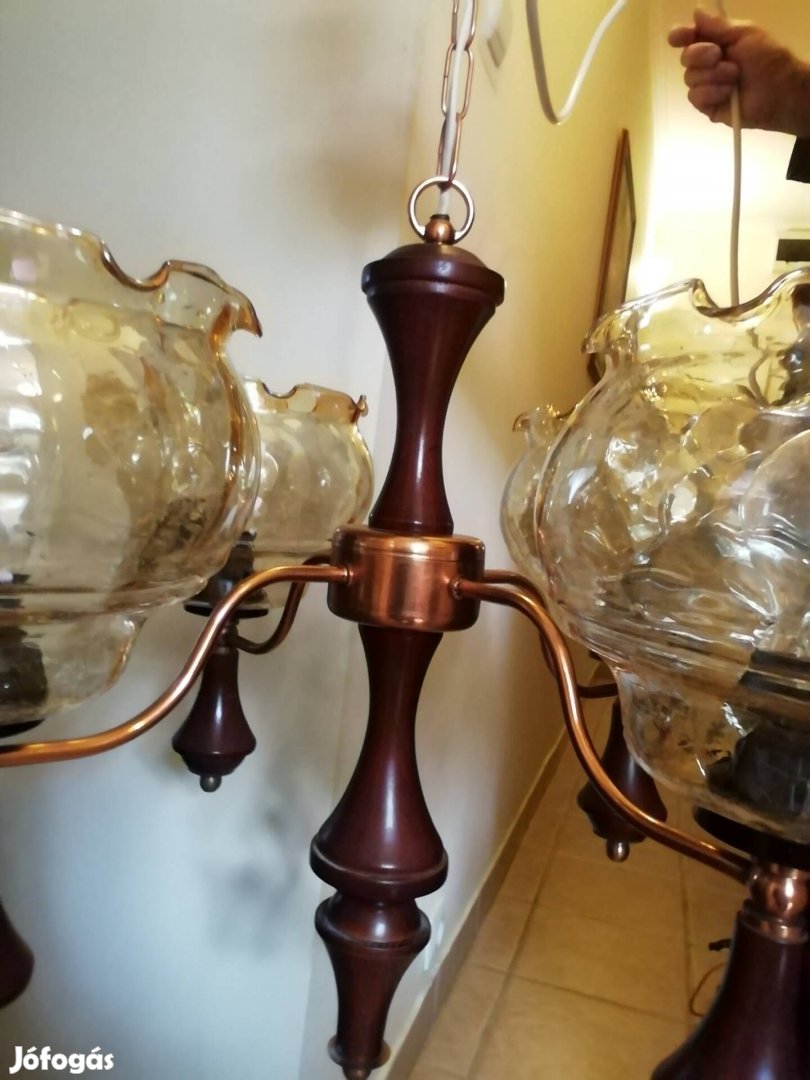 Elegáns rusztikus fa-üveg-vörösréz csillár, gyönyörű mennyezeti lámpa 