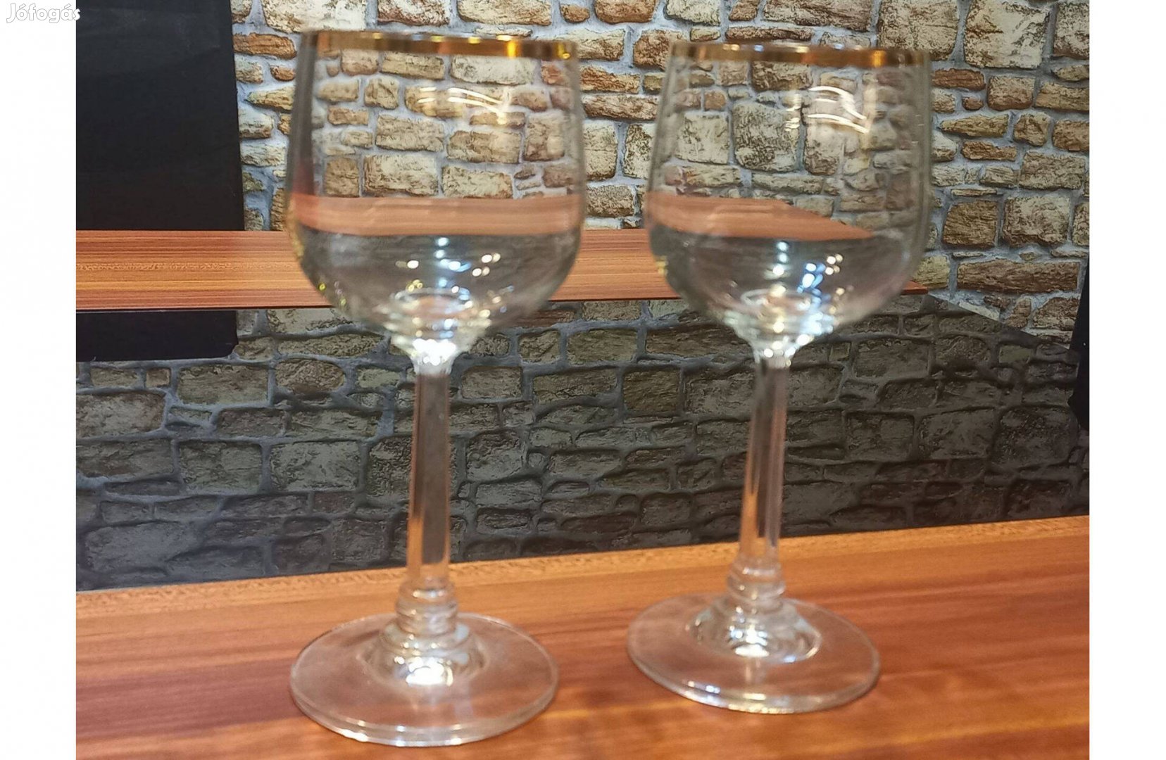 Elegáns talpas boros pohár 2db