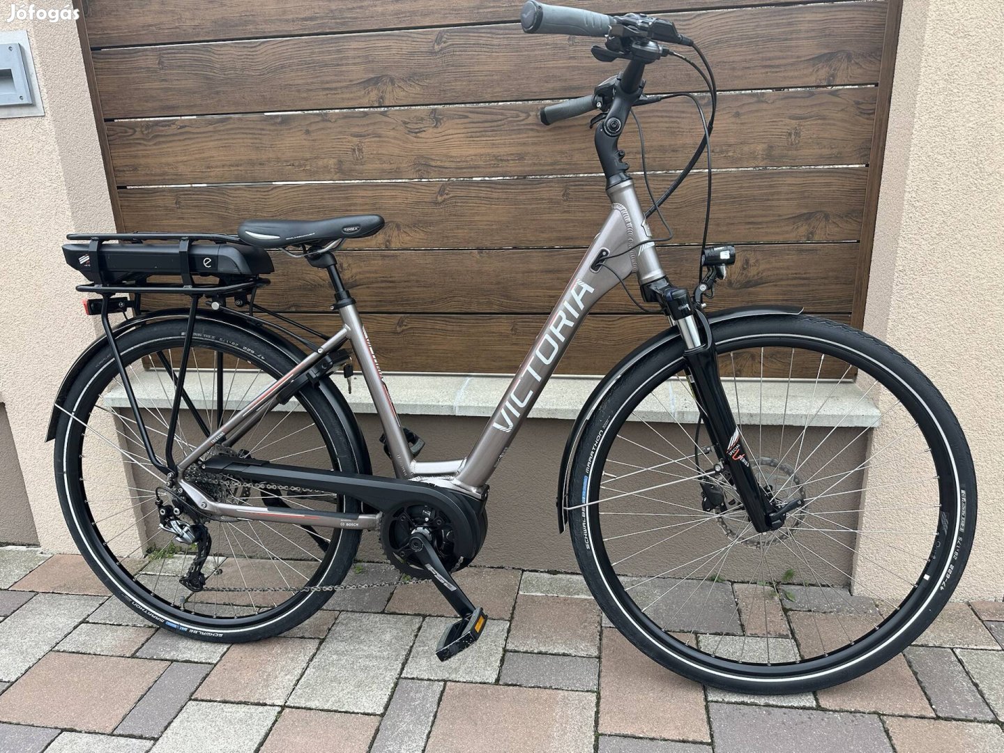 Elektromos City kerékpár . Bosch motor, újszerű áll. 2167km